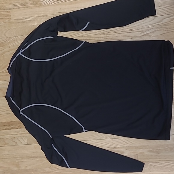 Tesla performance tee - Picture 4 of 4